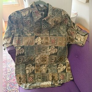 Men's Tori Richard Patterned Short-Sleeve Hawaiian Shirt. Olive Multi. Size XL.